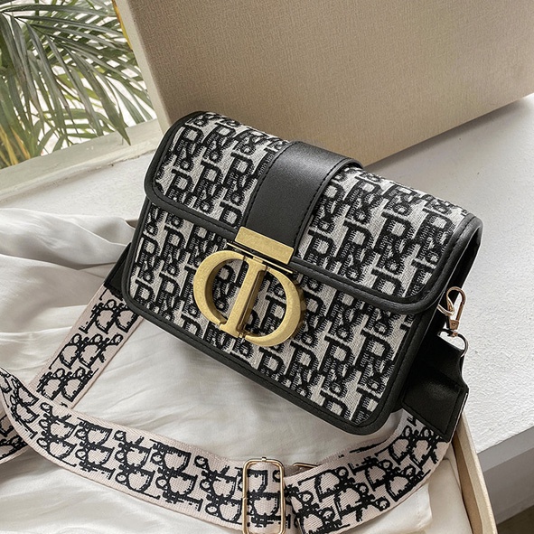 JK U4434 1KG MUAT 2PCS TAS SELEMPANG FASHION WANITA IMPORT SADDLE BAG MOTIF MONOGRAM 914 T3066 Y10937 E6592 C8769