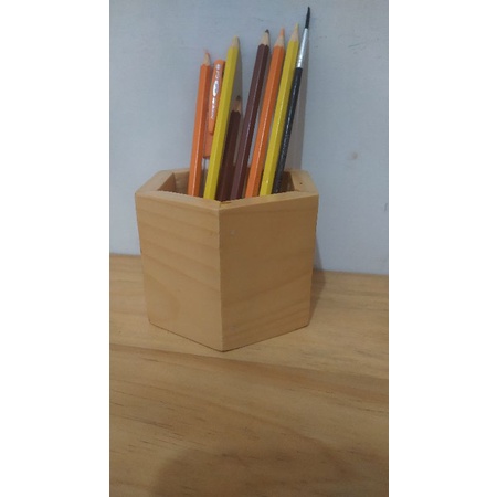 

Tempat pensil kayu Hexagonal