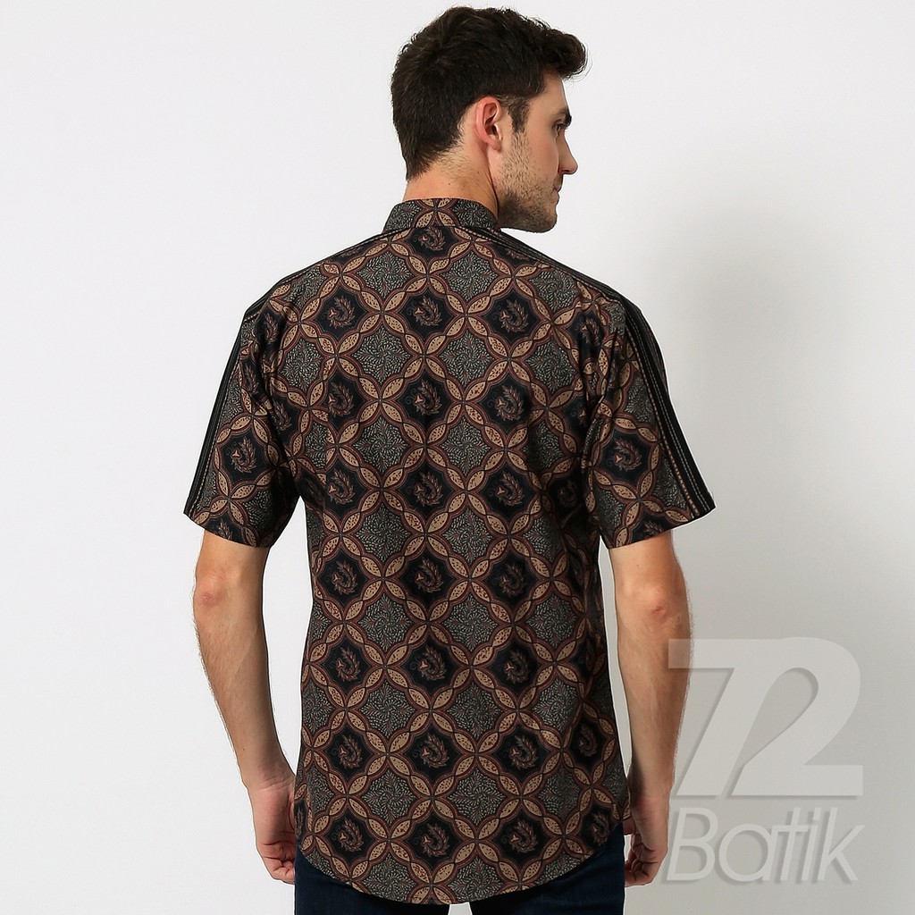 BATIK PRIA LENGAN PANJANG Slimfit Slim Fit Premium Warna Hitam Coklat 725733 Cap 72 - Baju Kemeja Atasan Pakaian Setelan Batik Pria Cowok Laki Laki Remaja Keluarga Kantor Lengan Panjang Modern Slimfit Slim Fit Premium Kekinian