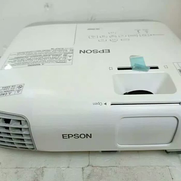 LCD proyektor Epson EB 995 W