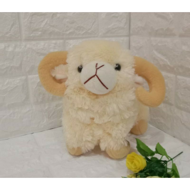 Boneka domba tanduk kambing tanduk aqiqah