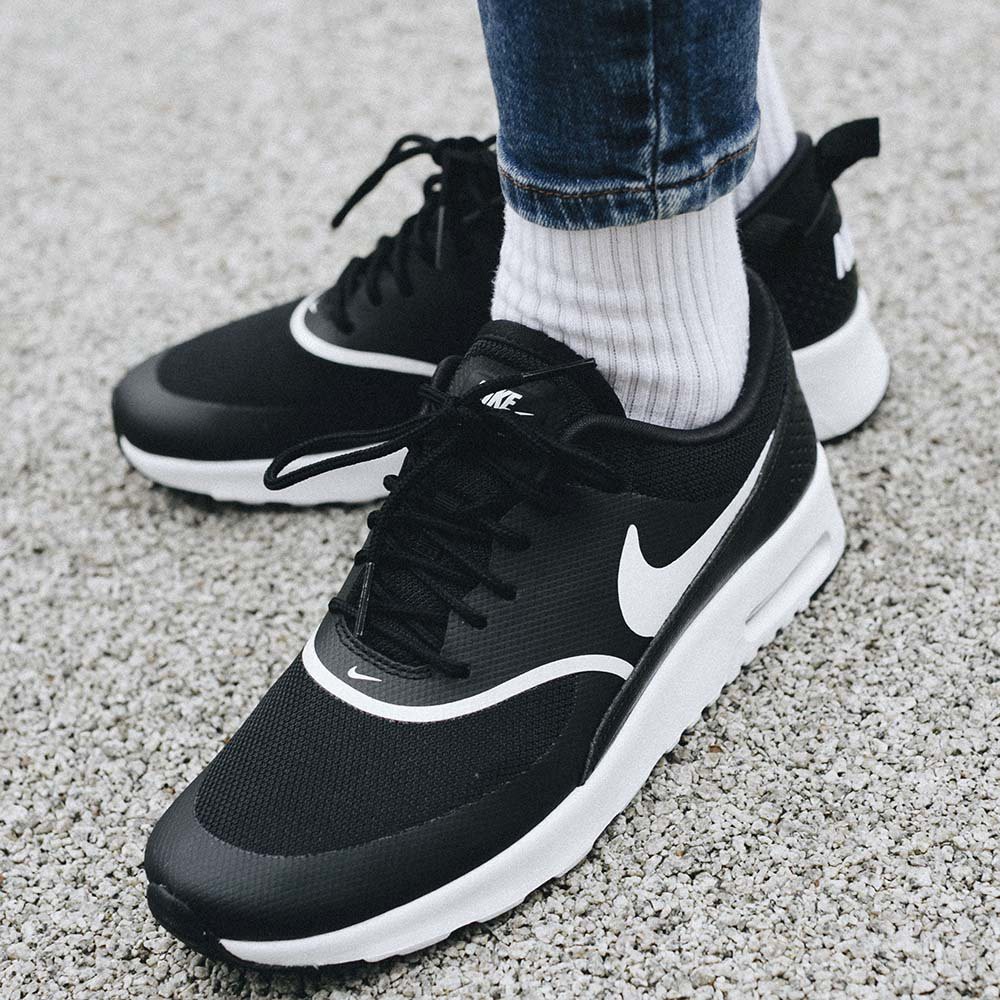 air max thea black white