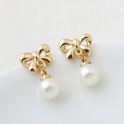 LRC Anting Tusuk Harry Gold Color Bow A29262