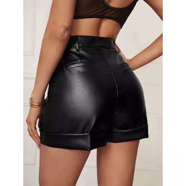 Hot Pants Leather pinches and folds Rise leather.id