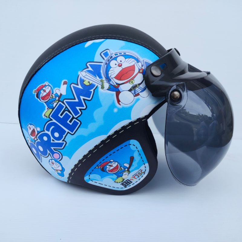 Helm bogo doraemon terbang