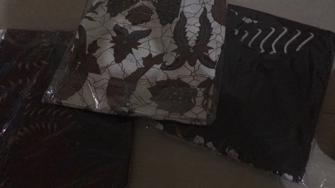 Gamis Batik Modern Motif Kembang Tabur