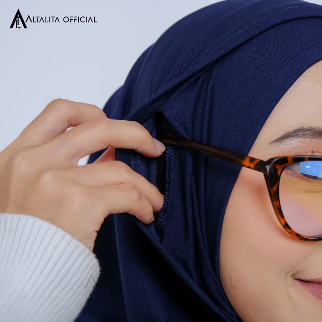 Altalita - Hijab Instan Helma Bergo Sport Lubang Telinga Masker Headset Earphone Kacamata Bahan Jersey Premium Cocok untuk Olahraga Volly Futsal Senam dan Sehari-hari