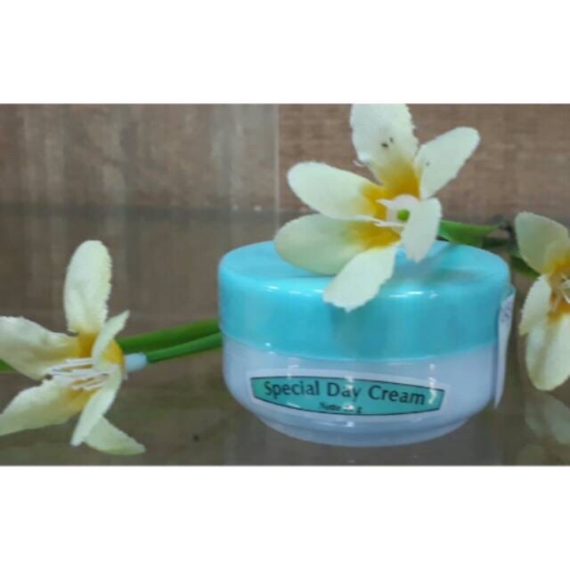 ✿ELYSABETHME✿ Viva special day cream pelembab wajah anti kerut lembut moist moisturizer