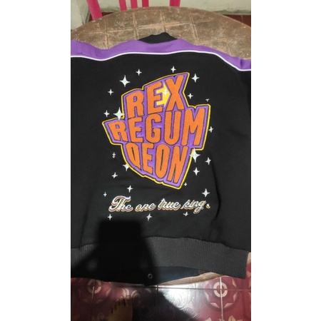 Varsity RRQ "The One True King" SIZE L