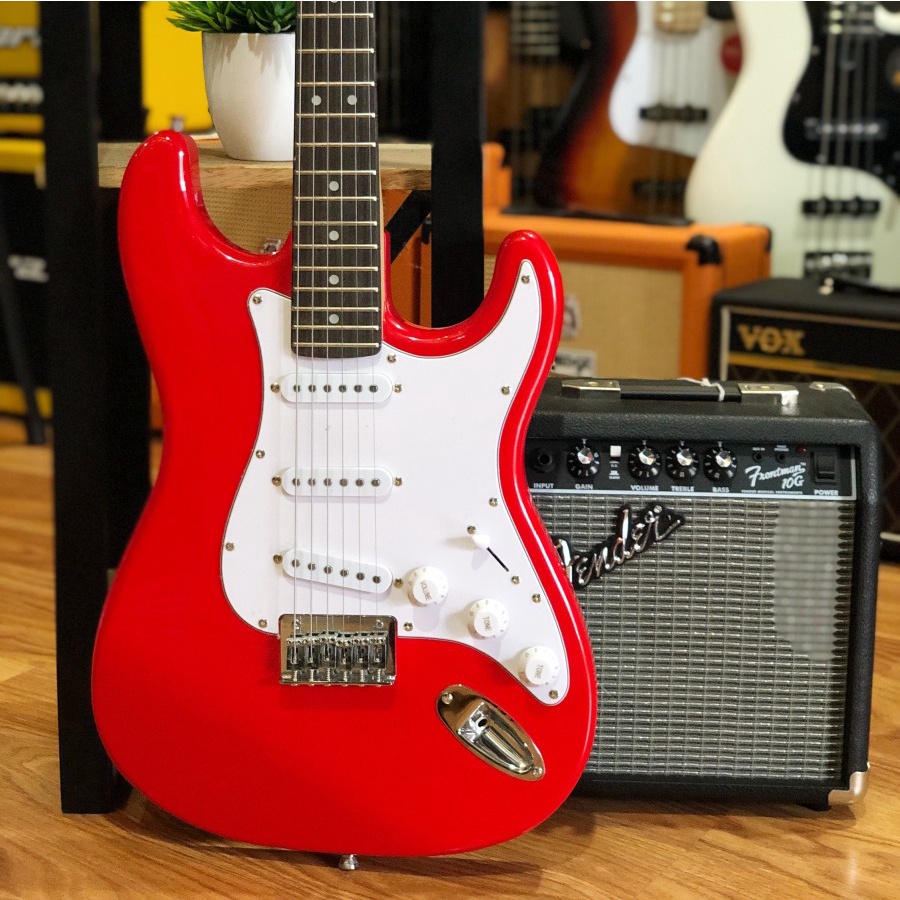 Squier MM Stratocaster Hardtail Electric Guitar Laurel FB - Merah