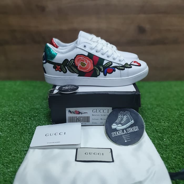 gucci ace embroidered floral