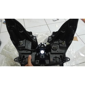 Lampu Depan Vario 125 150 LED Original