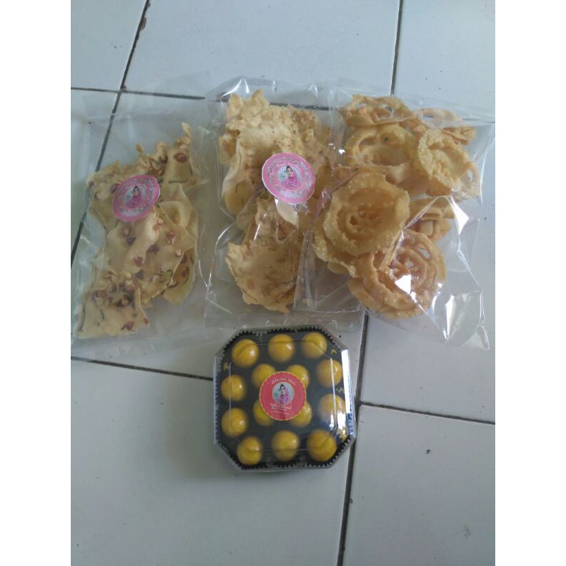 

PeyekKacang