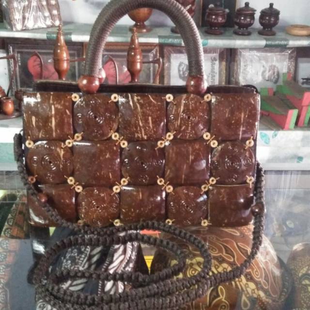 Tas batok kelapa