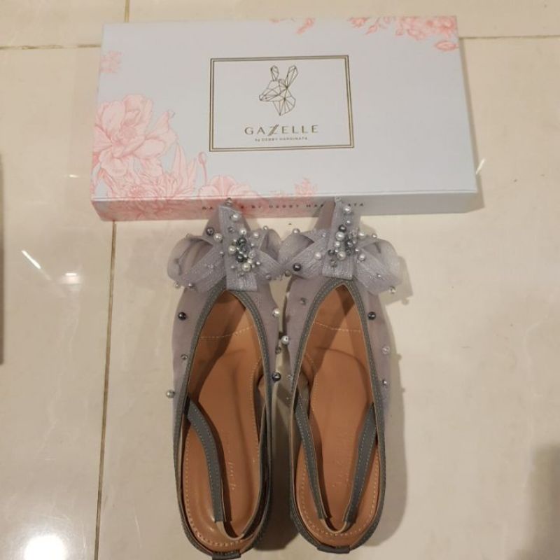 Gazelle by Debby Hardinata - Pretty Bow size 37