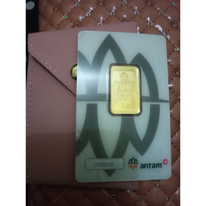 Logam mulia emas antam 5 gram