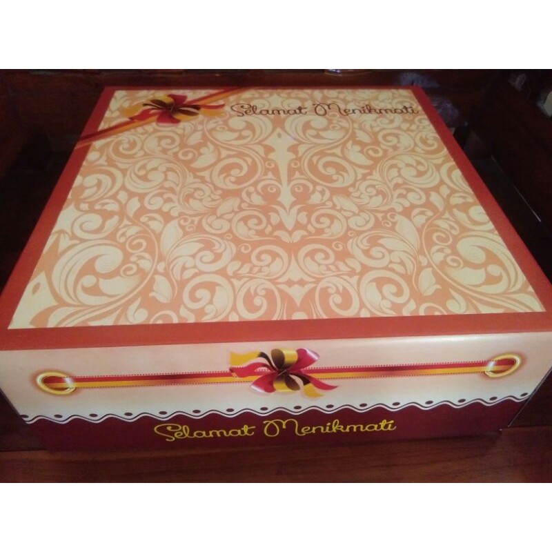 

KOTAK KUE/CAKE BOX SELAMAT MENIKMATI 30*30*10,5