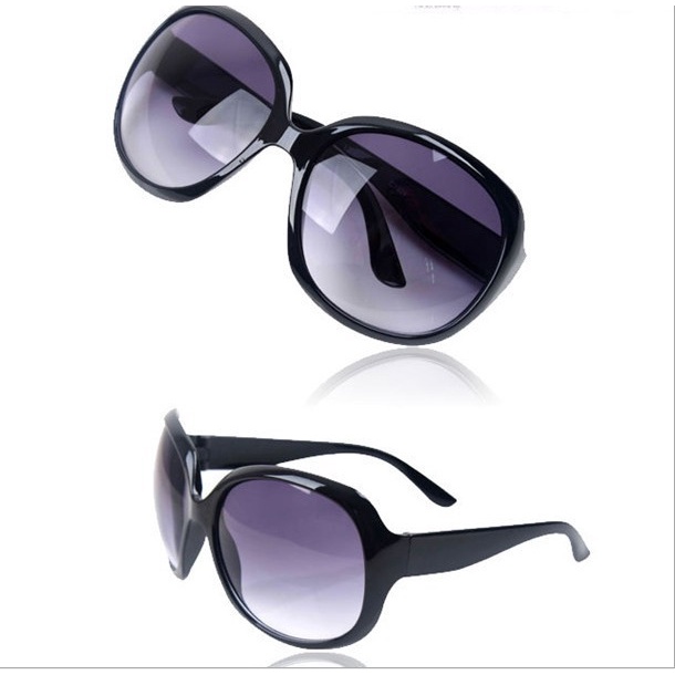 Kacamata Hitam 3113 Sunglasses Wanita Sunglasses Pria Wild Hilton Large Frame Fashion Sunglasses High Quality Material In