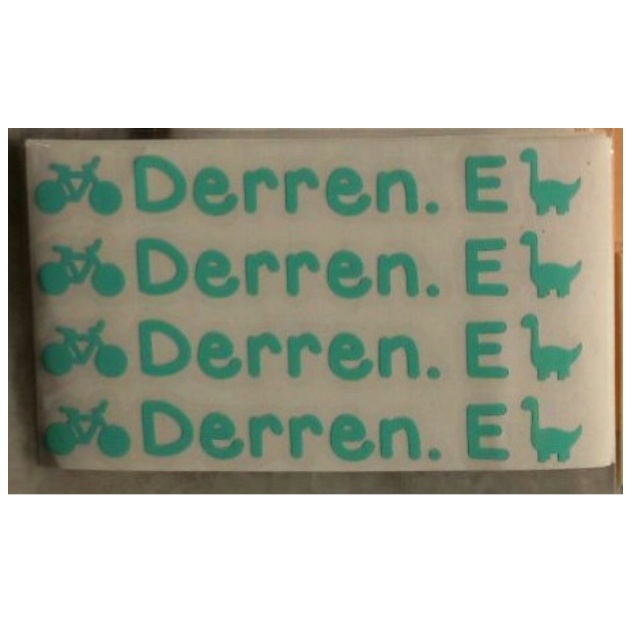 

Sticker Nama Anti AIr Murah | Label Nama | Stiker Nama Mini 8 huruf 2 gambar Cutting Sticker Nama Waterproof