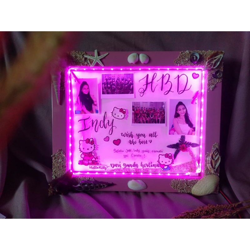 kado pigura 3D custom tema hello kitty (+ lampu & hiasan kerang)