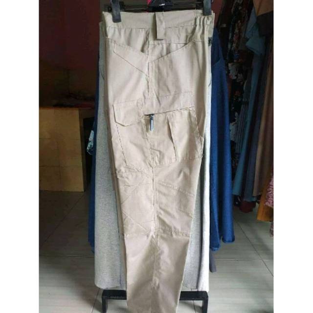 Celana Taktikal