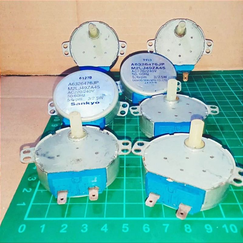 Sankyo MOTOR SYNCHRONOUS MICROWAVE Motor 5/6rpm 3 - 2.5W