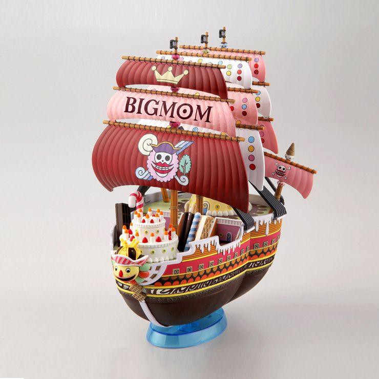 Action Figure One Piece Kapal Big Mom Queen Mama Chanter