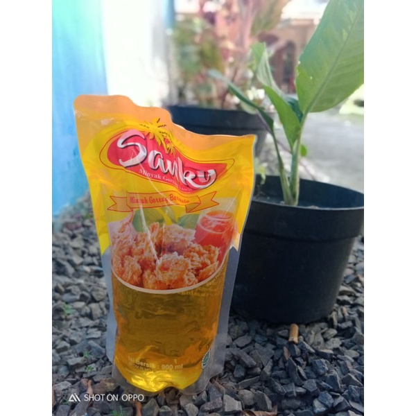 

minyak goreng Sanky 900 ml