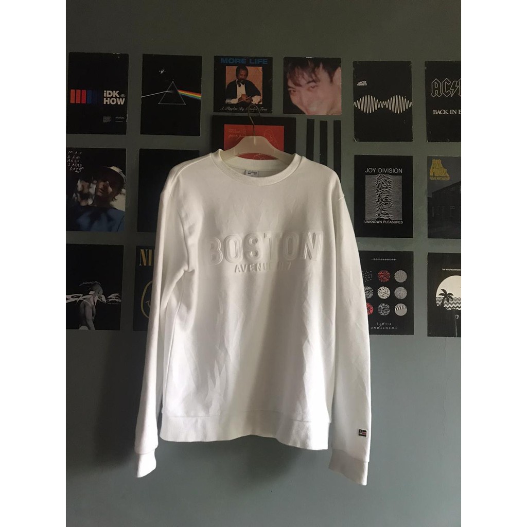 CREWNECK PUTIH BOSTON POLHAM