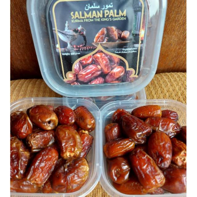 

Kurma Salman Palm,kualitas premium. Buah tebal,manis dan legit.