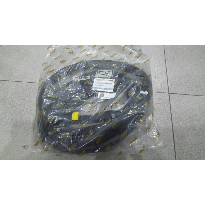 KARET PINTU AVANZA/ XENIA DEPAN KIRI