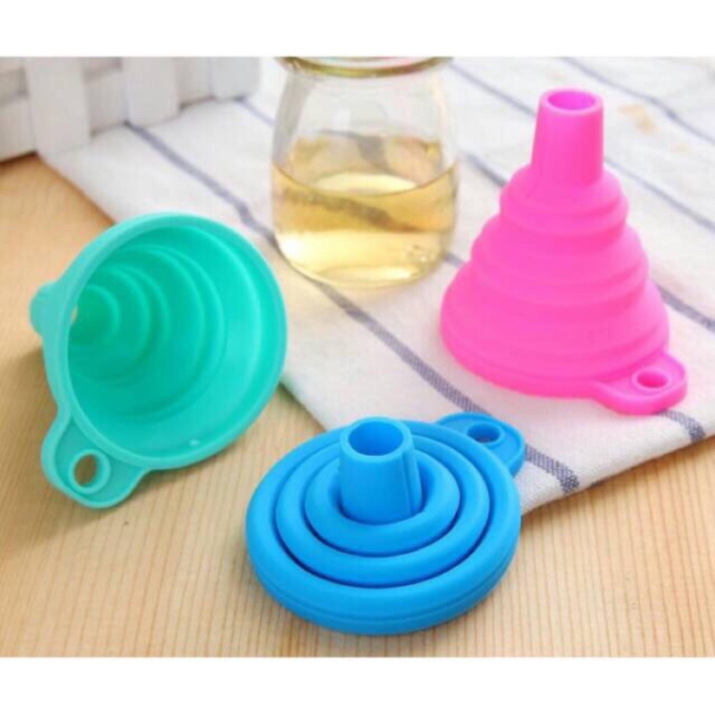 (B028) Corong Air Minyak Silicone Corong Air Minyak Anti Tumpah