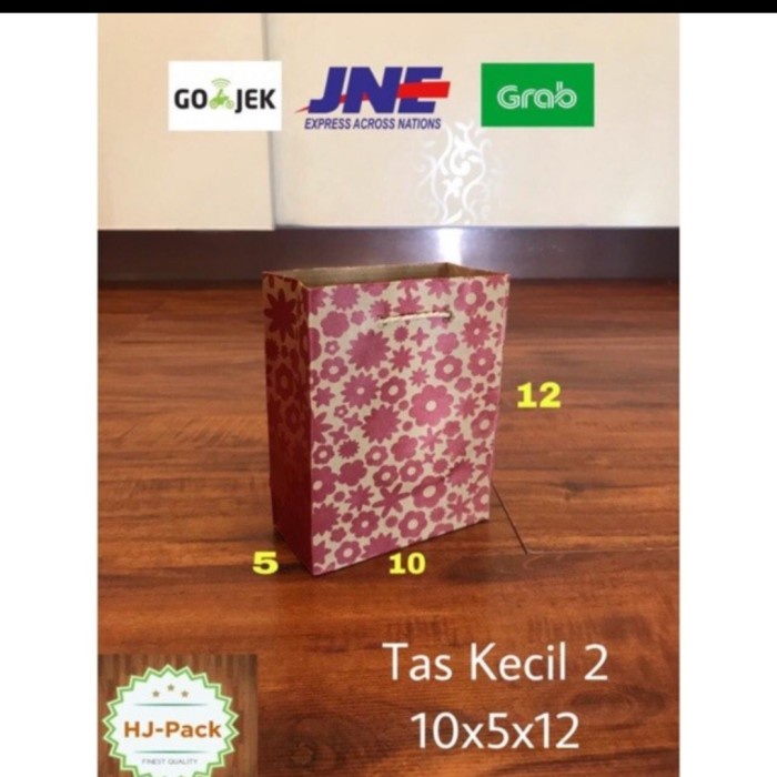 

Paperbag Kecil Motif Merah/Tas Kertas Kecil Motif/Goodiebag Motif