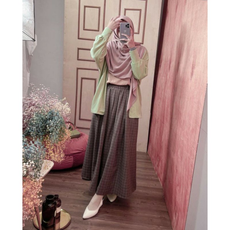 AZKYA SKIRT KODE OL - rok pattern motif kotak bahan burgatti fit to XL