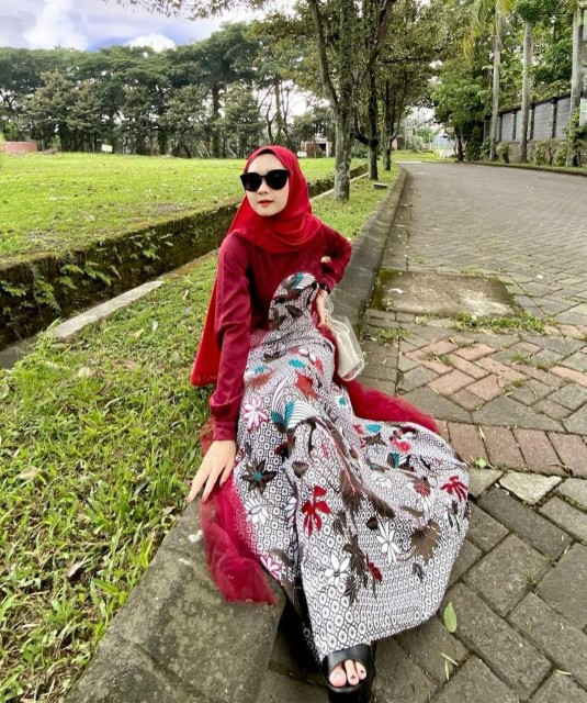 Batik Couple Tiara Baju Batik Sarimbit Terbaru Bahan Burkat Dan Tile Doty Asli Karyaku