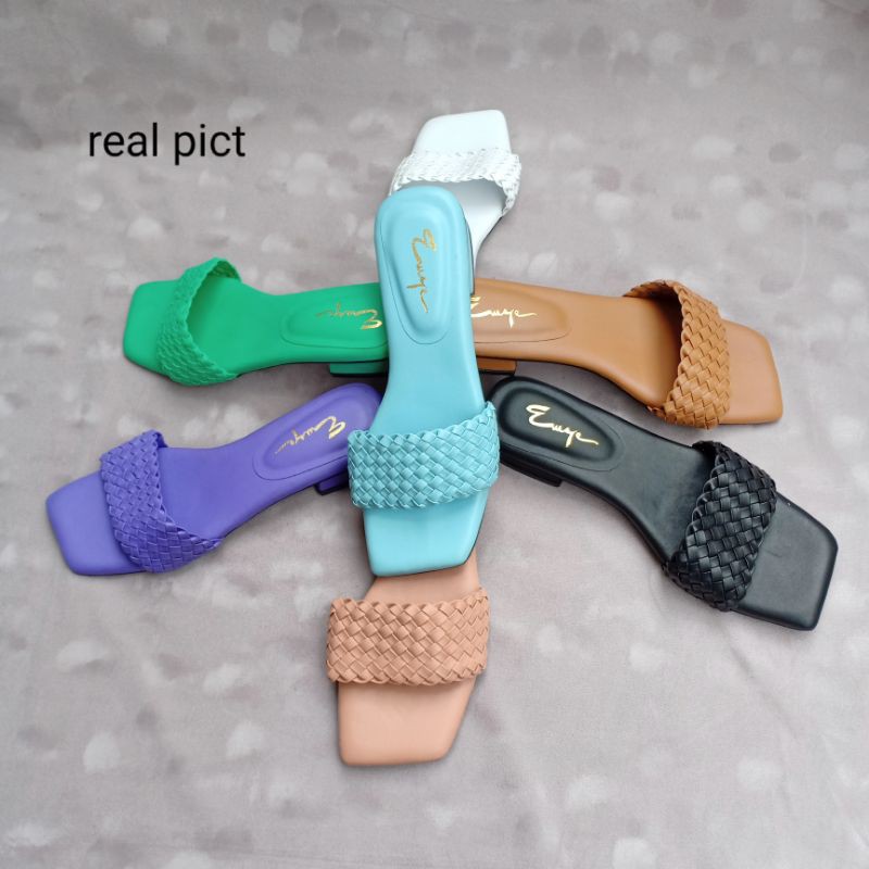 EMYE - Sandal Anyam Low Heels Wanita 1-2 cm AK01 / Sandal Flat Wanita / Slop Flat / Selop flat