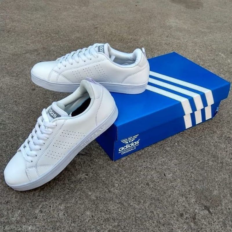 Sepatu Putih Polos Sneaker Kasual Pria & Wanita Sepatu Adidas Neo Advantage