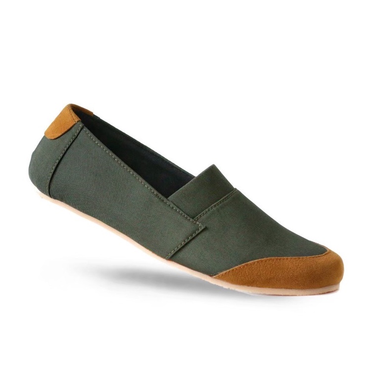 DEMOUS KENZ Sepatu Casual Slip On Slop Kasual Santai