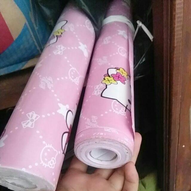 Grosir Murah_wallpaper Sticker Dinding Pink Ruang Tamu Dan Kamar Motif Hello Kitty Bintang Lucu
