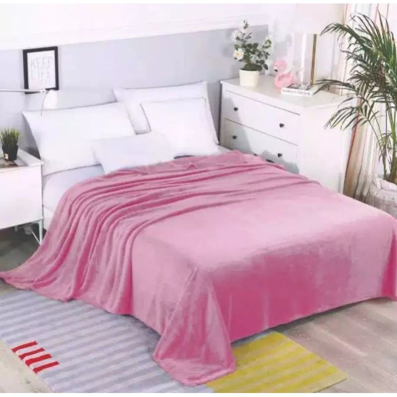 Selimut Bulu Dewasa Jumbo Size Motif Polos UKURAN 200 x 230cm Tebal Halus Warna Pink