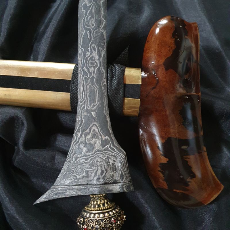 Keris Brojol Tangguh Sepuh est. Tuban Rojo Gundolo Pamor Melati sinebar