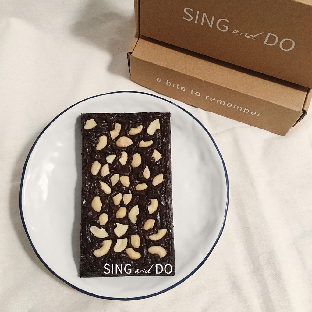 

SING and DO Cashew Fudgy Brownies - Gluten Free, No Butter, and Refined Sugar Free