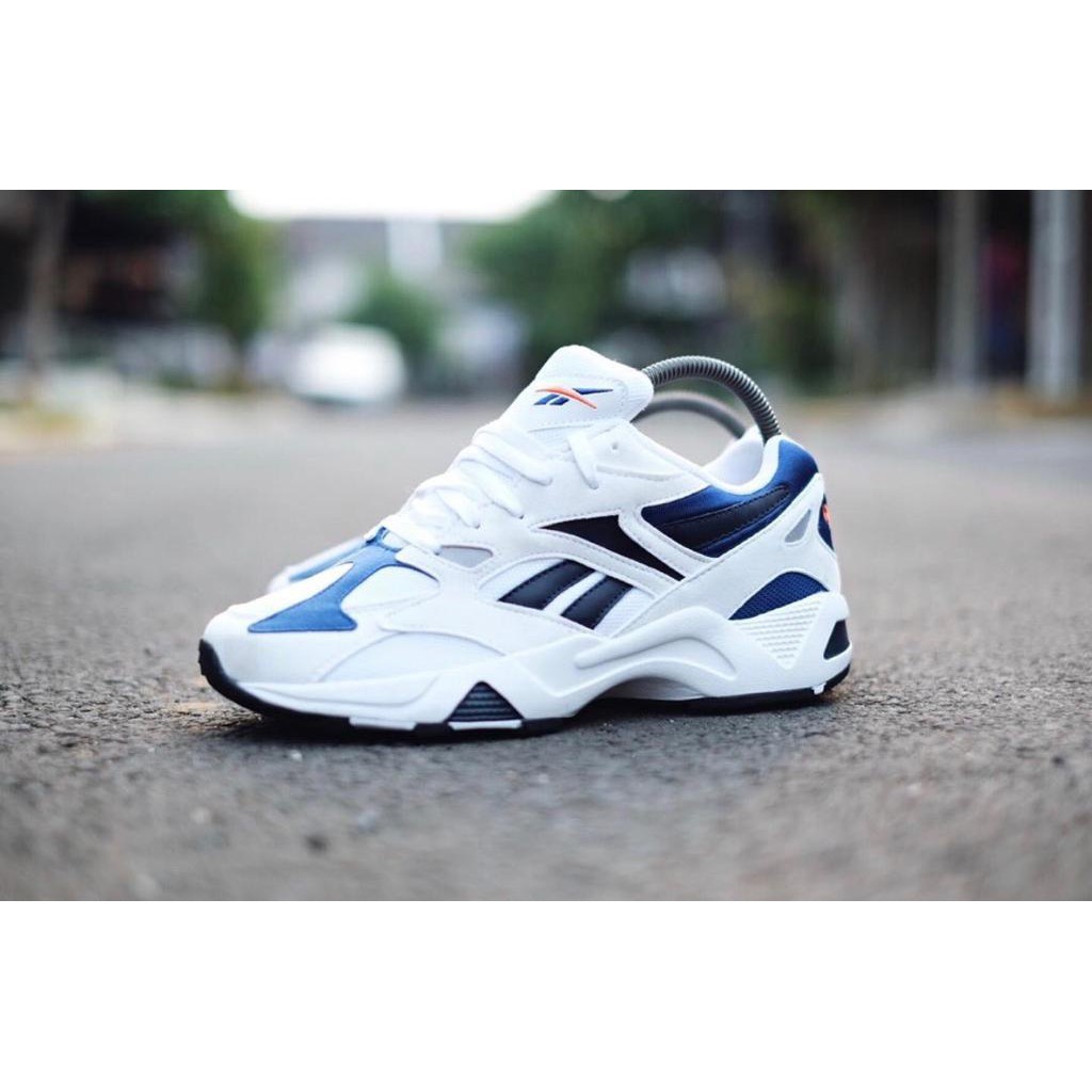 sepatu pria wanita sneakers REEBOK aztrek white blue hitam biru original 100% running