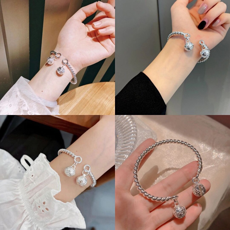 Gelang Tangan Rantai Aksen Lonceng Bahan Alloy Warna Silver Untuk Wanita