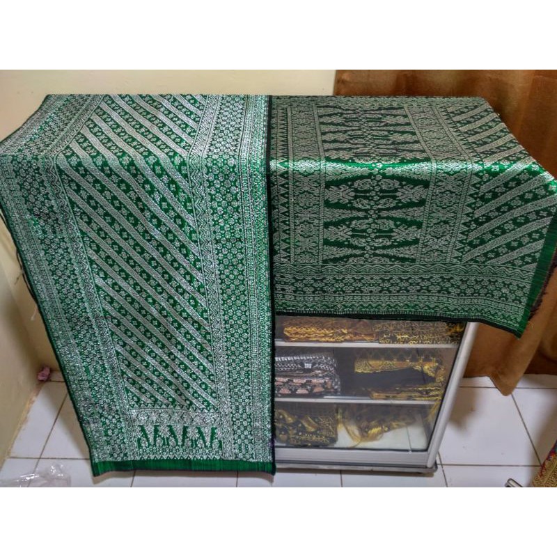 2 songket Tenun palembang plus ronce