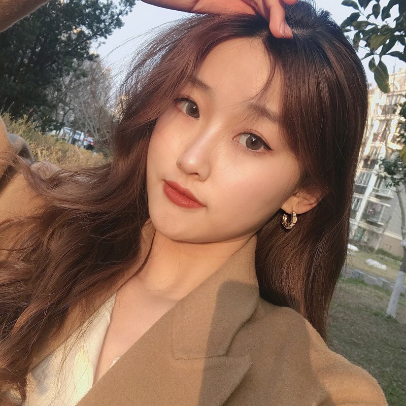 Anting Stud Bentuk C Aksen Batu Kristal Berlian Gaya Korea