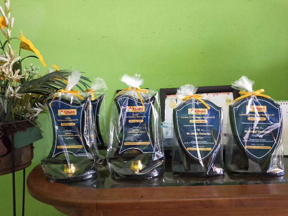 Plakat / Vandel Kayu Kupu