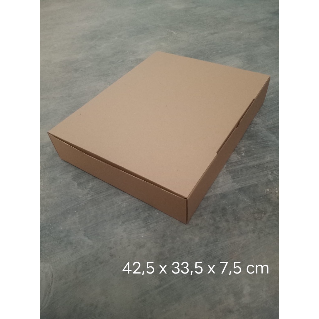 

Kardus 42,5 x 33,5 x 7,5 cm --Die Cut dan easy usage--