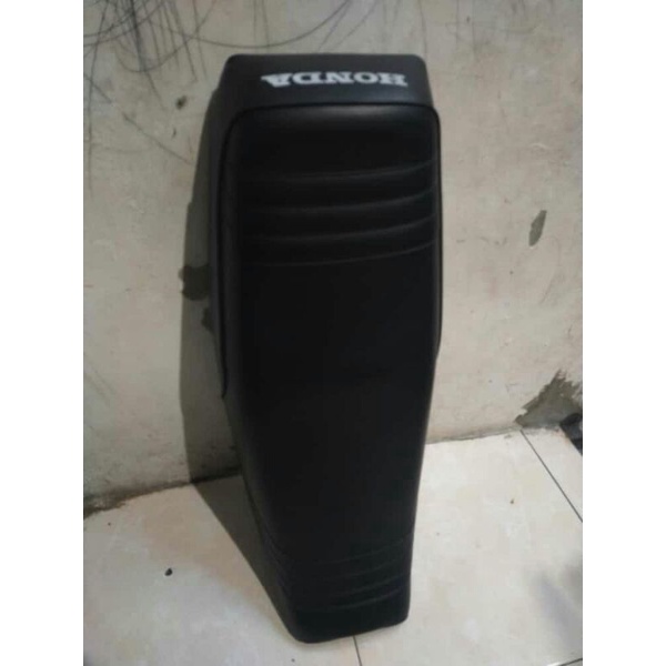 SADEL/JOK MOTOR ORIGINAL HONDA WIN TAHUN TUA DARI ASTRA HONDA (BARANG BARU,LIMITED EDITION)