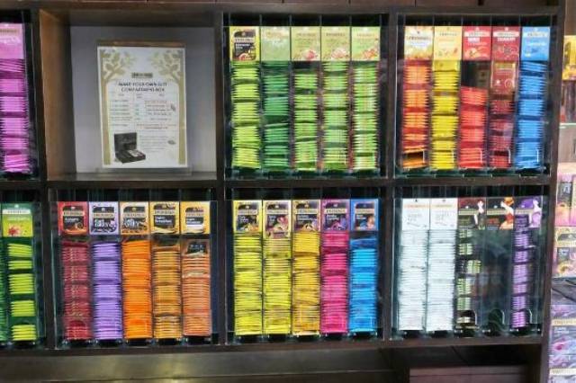 TWININGS OF LONDON TEA IN A TEA BAG PART 1/2